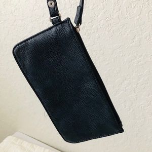 Nine West Wristlet Bag 🖤